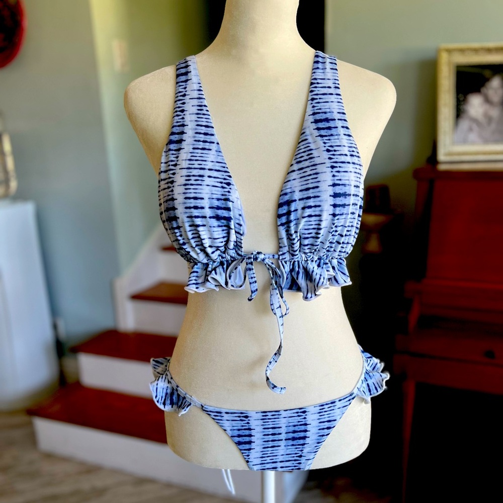 Sexy little swimsuit size medium top xs bottom